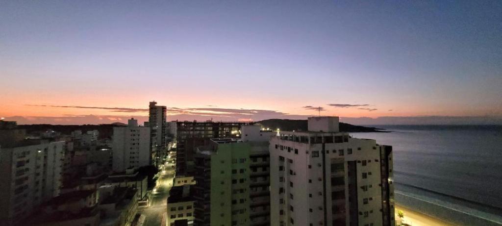 Cobertura C/ Vista Para O Mar E Montanhas, Churrasqueira, 4 Quartos 2 Vg Garagem 瓜拉派瑞 外观 照片
